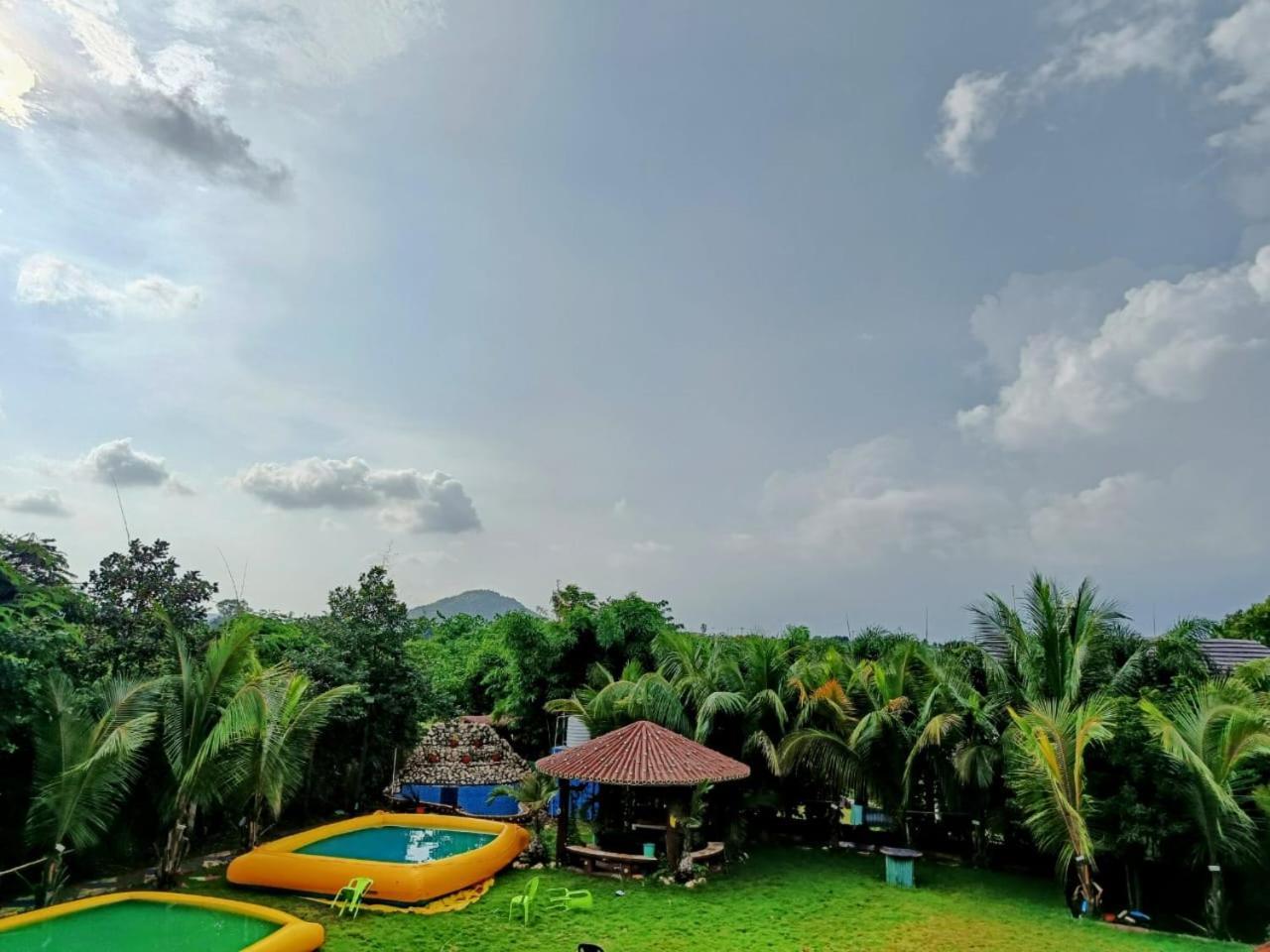 Leopard Farmhouse Mhow Exterior foto